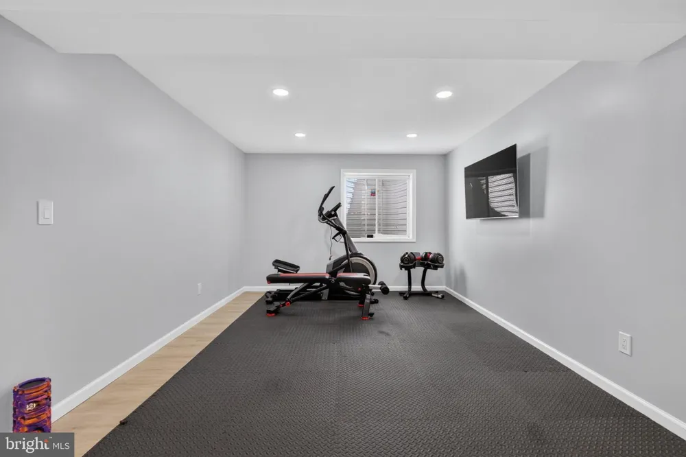 110 BITTERSWEET Mechanicsburg, PA 17050