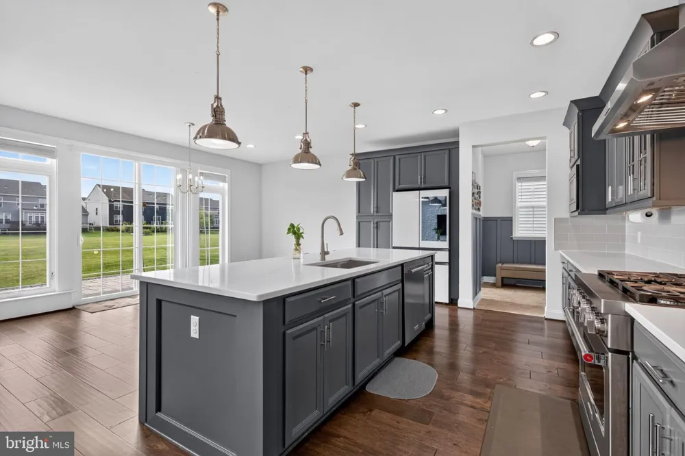 110 BITTERSWEET Mechanicsburg, PA 17050