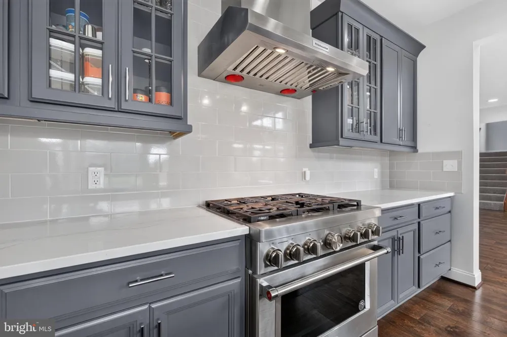 110 BITTERSWEET Mechanicsburg, PA 17050