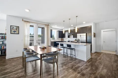 3768 Capitol Avenue #415B