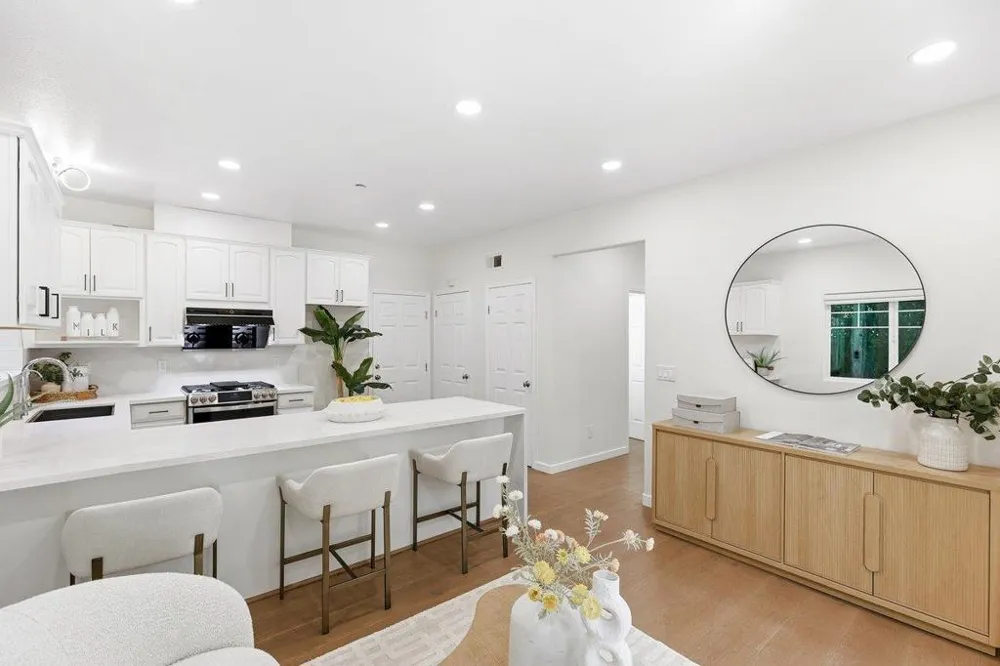 428 Crescent Avenue Sunnyvale, CA 94087