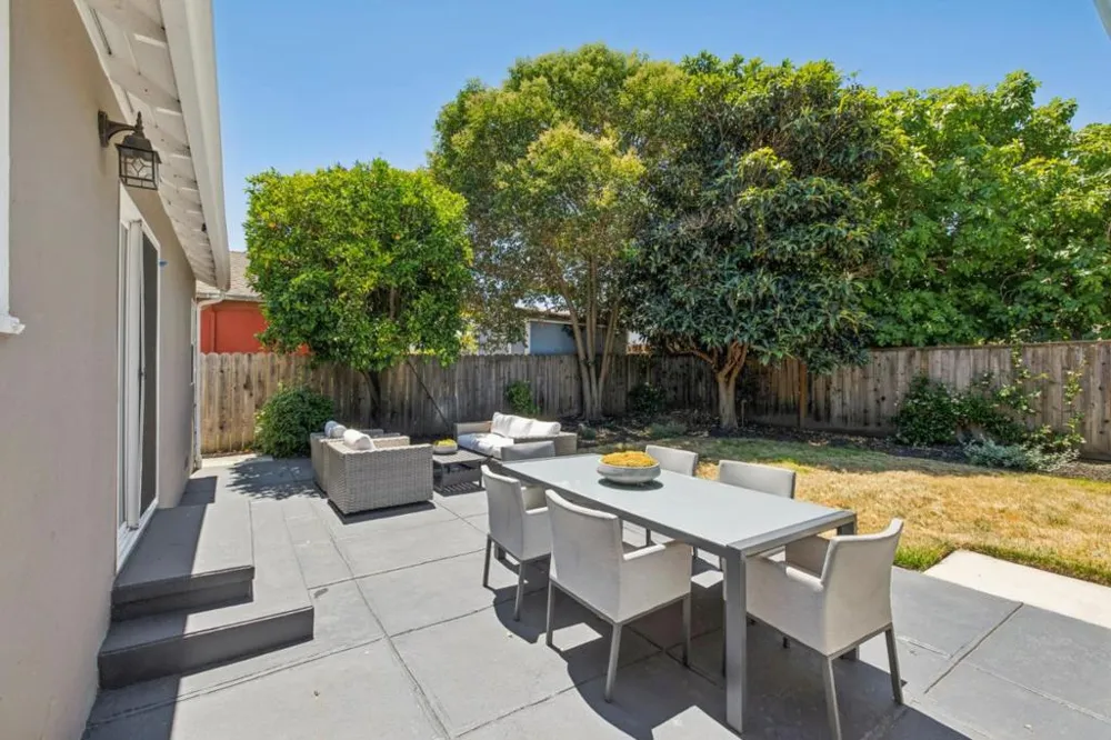 1080 Judson Street Belmont, CA 94002