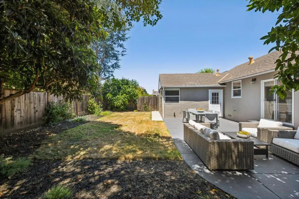 1080 Judson Street Belmont, CA 94002