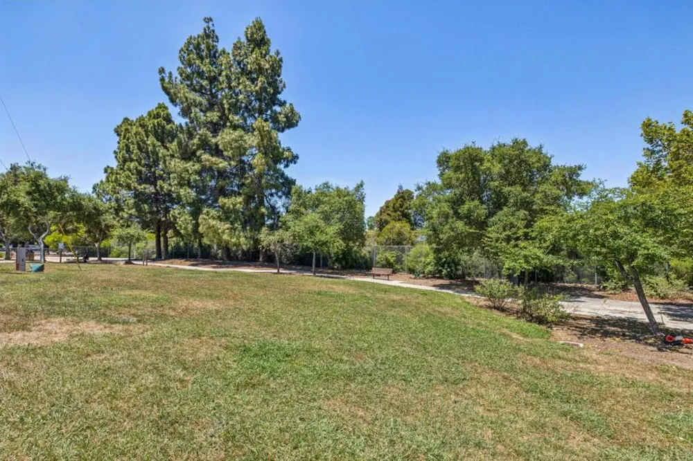 1080 Judson Street Belmont, CA 94002