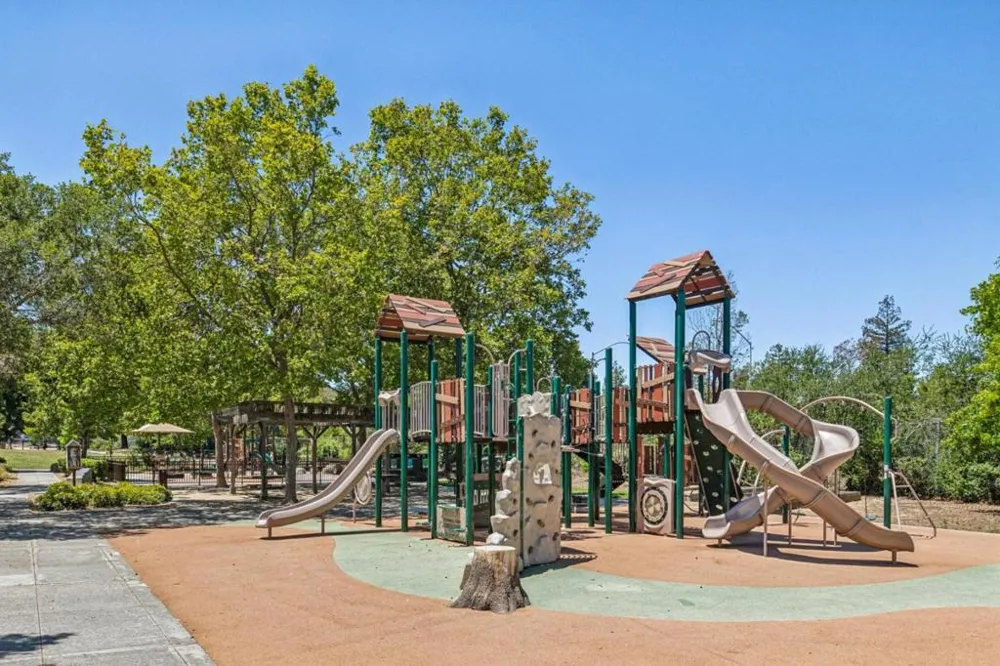 1080 Judson Street Belmont, CA 94002