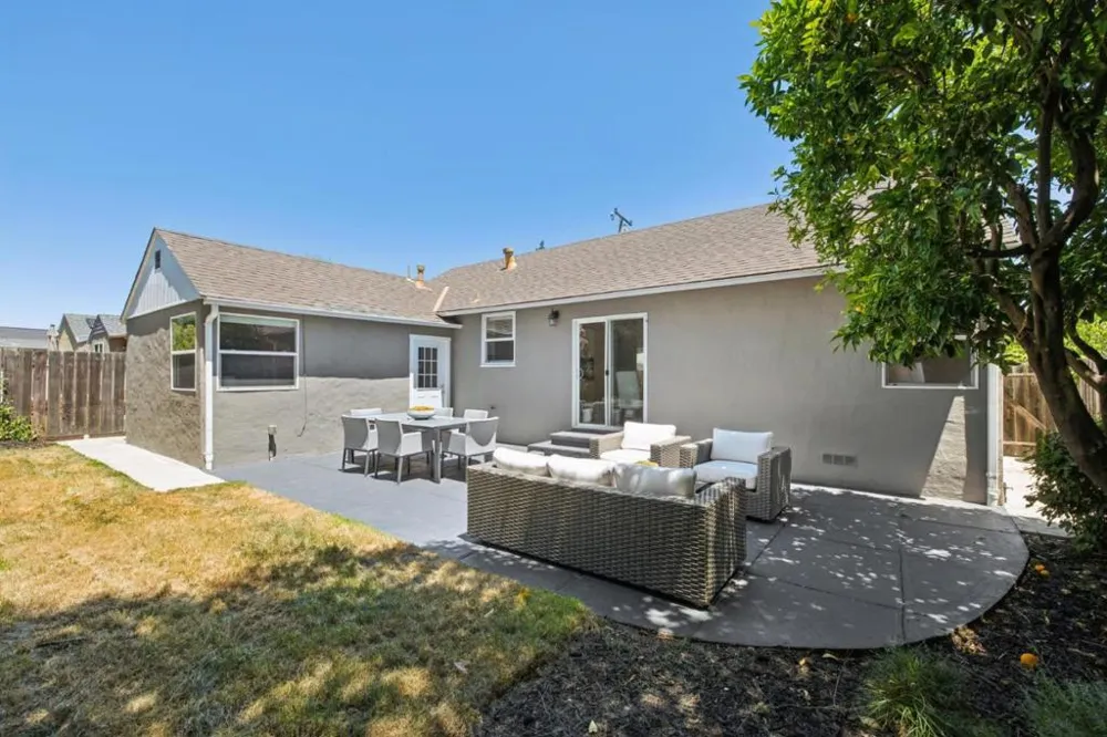 1080 Judson Street Belmont, CA 94002