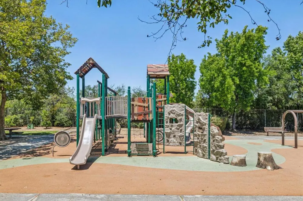 1080 Judson Street Belmont, CA 94002