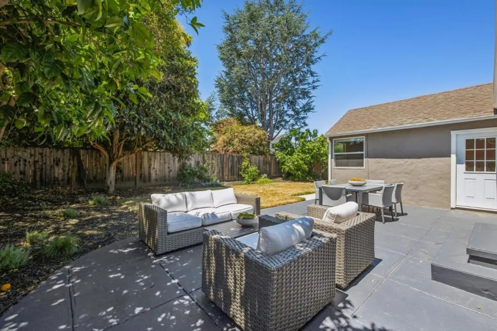 1080 Judson Street Belmont, CA 94002