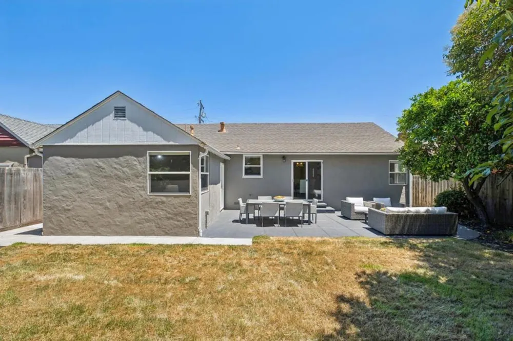 1080 Judson Street Belmont, CA 94002
