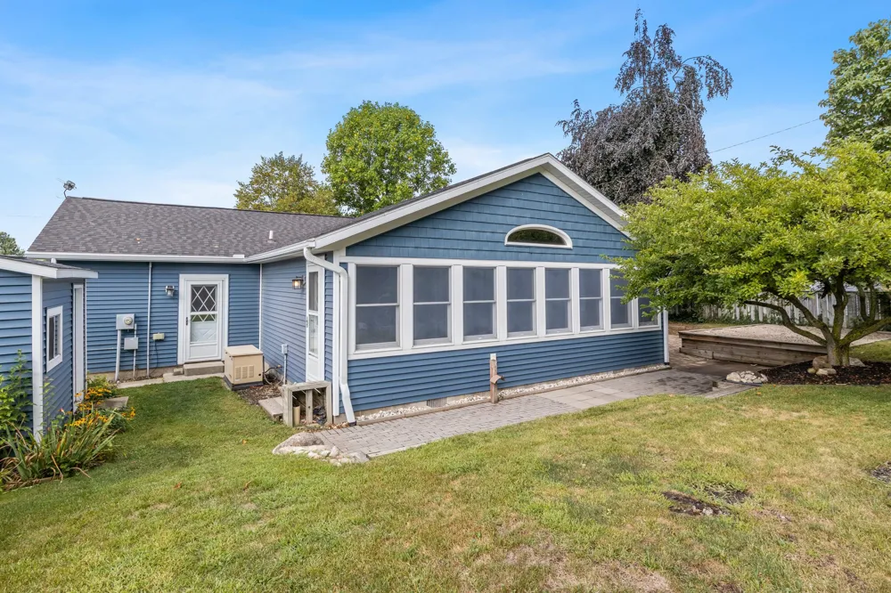 716 Valley Avenue Fremont, MI 49412