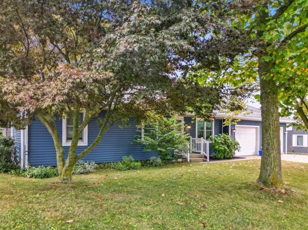 716 Valley Avenue Fremont, MI 49412