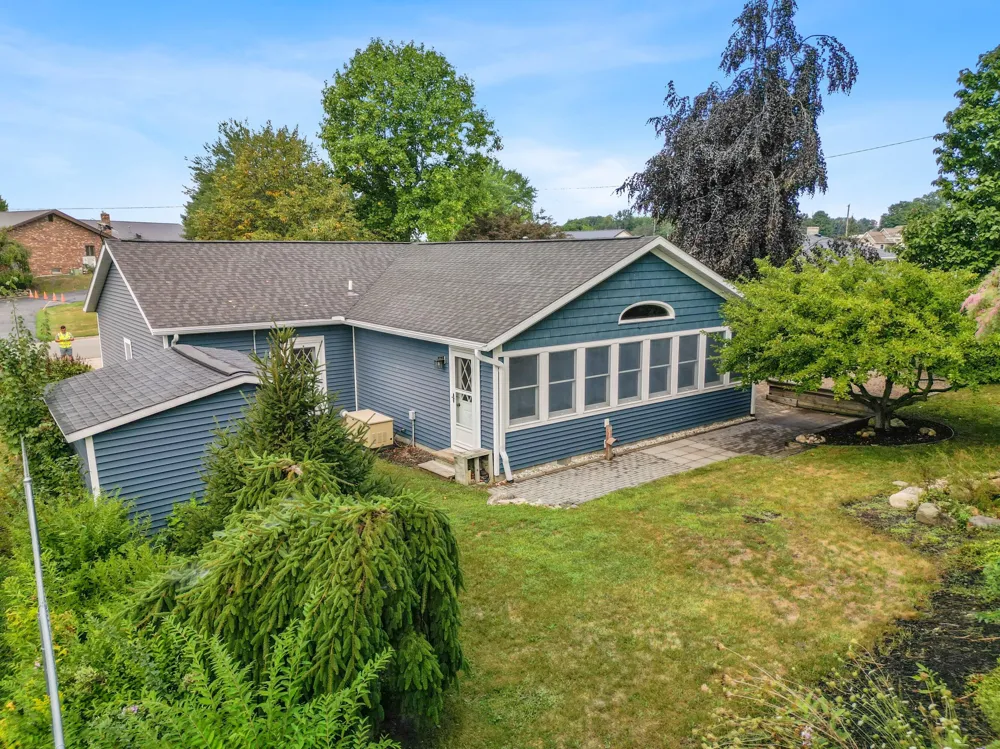 716 Valley Avenue Fremont, MI 49412