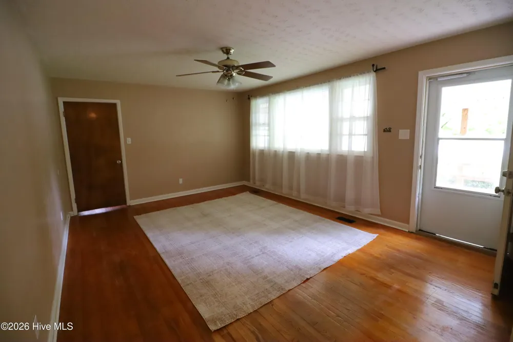907 Gum Branch Road Jacksonville, NC 28540