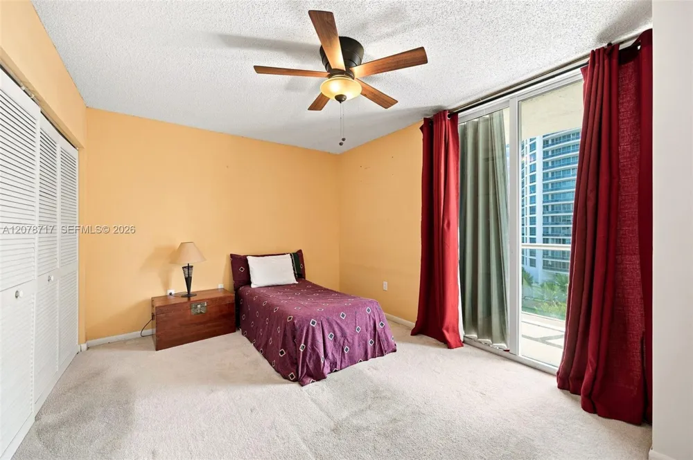 5900 Collins Ave #1006 Miami Beach, FL 33140