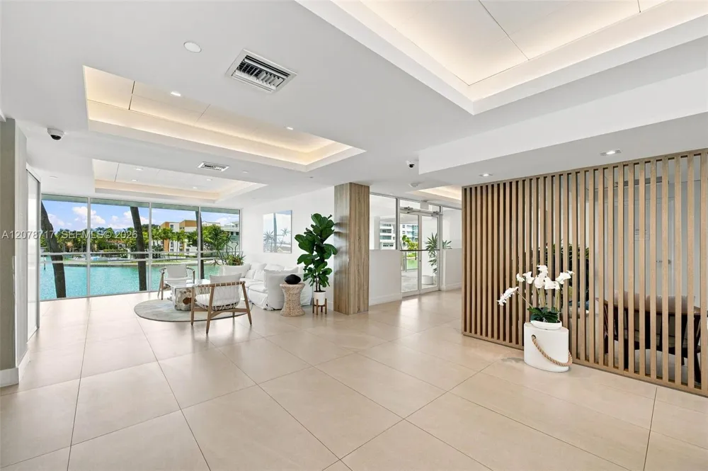 5900 Collins Ave #1006 Miami Beach, FL 33140