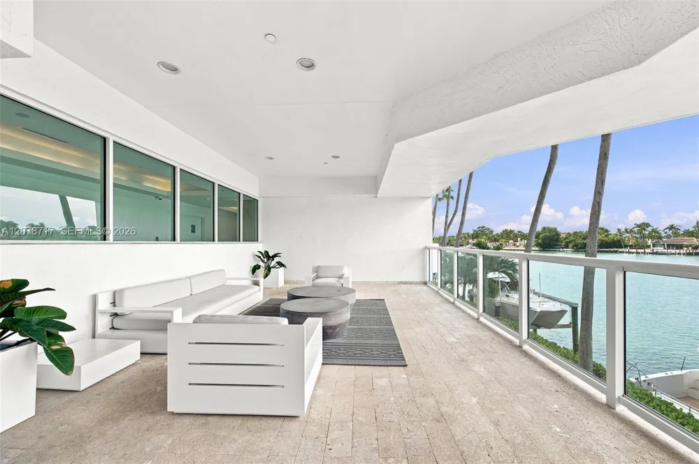 5900 Collins Ave #1006 Miami Beach, FL 33140