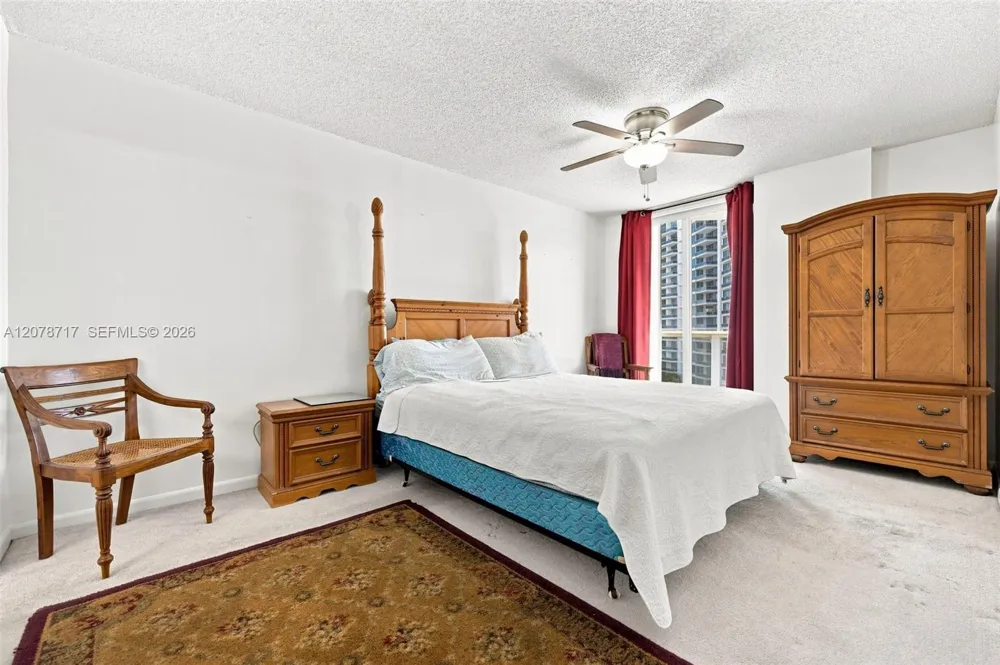 5900 Collins Ave #1006 Miami Beach, FL 33140