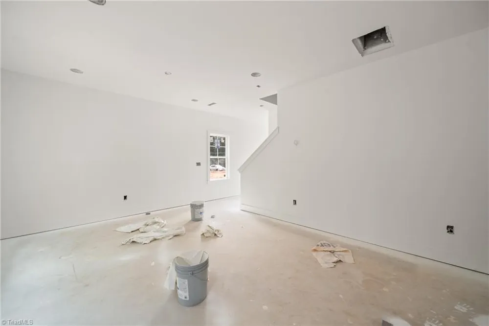 4365 Allen Drive Winston-Salem, NC 27101