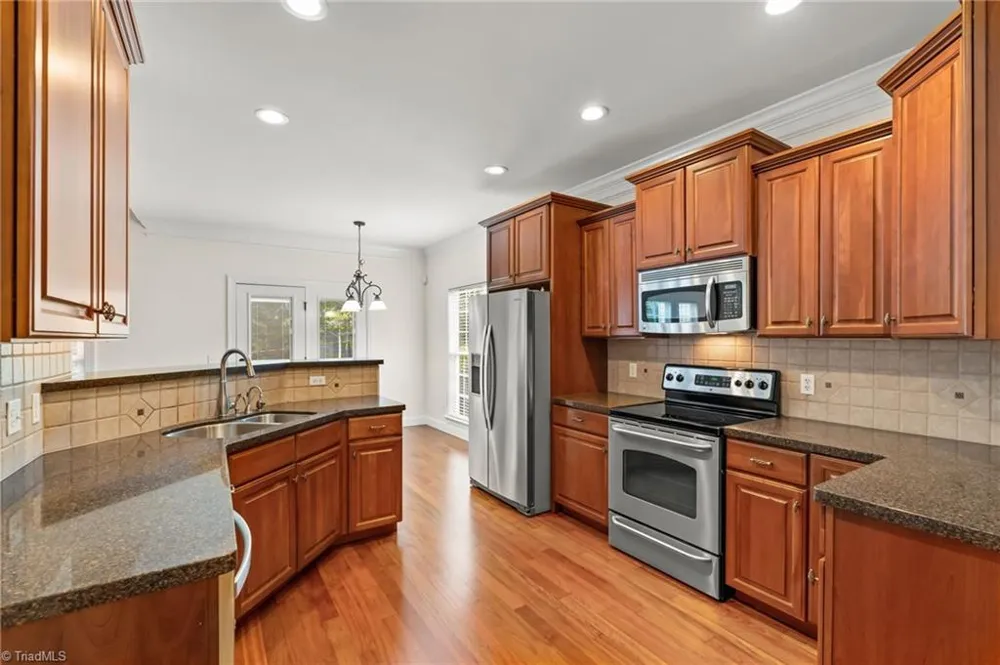 3321 Lower Lake Road Thomasville, NC 27360