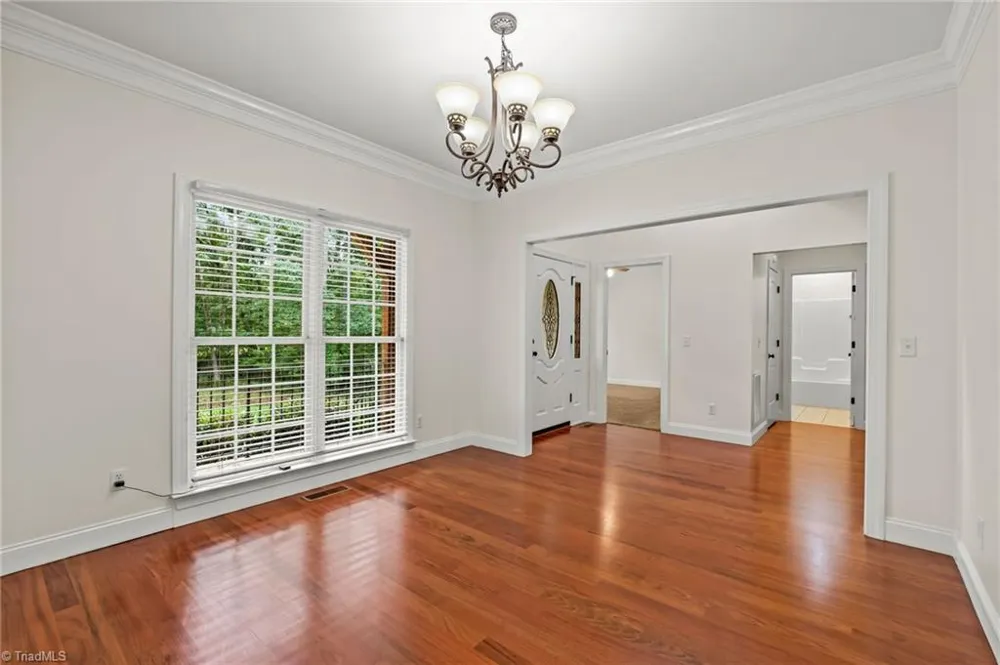 3321 Lower Lake Road Thomasville, NC 27360