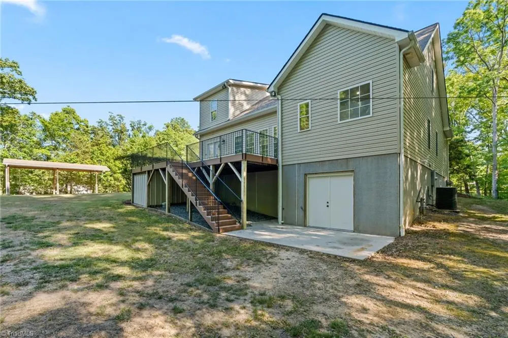 3321 Lower Lake Road Thomasville, NC 27360