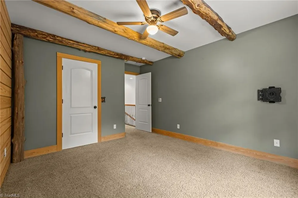 3321 Lower Lake Road Thomasville, NC 27360