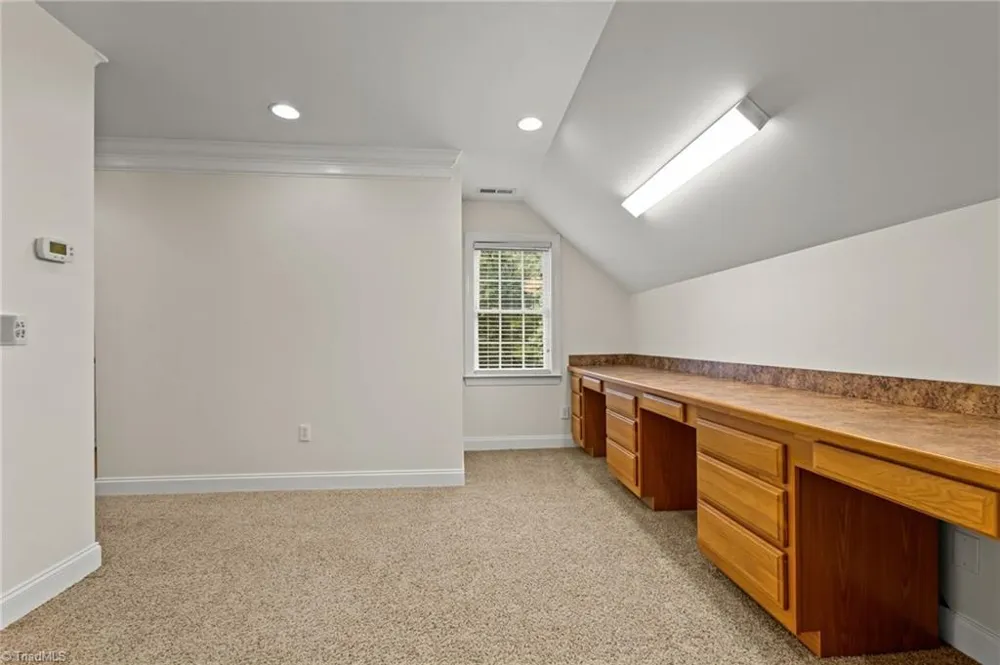 3321 Lower Lake Road Thomasville, NC 27360