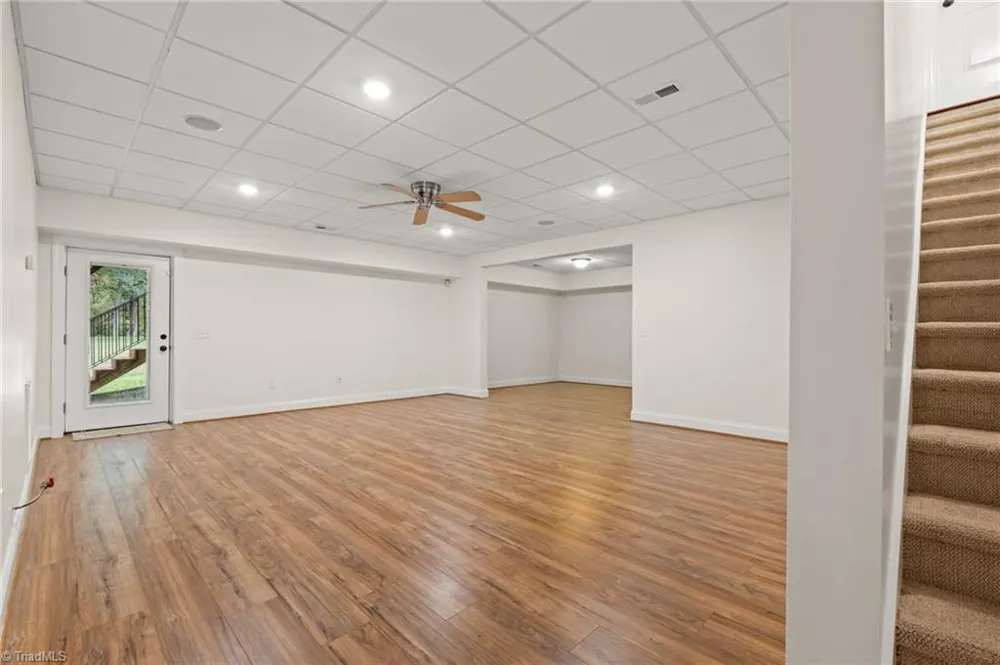 3321 Lower Lake Road Thomasville, NC 27360