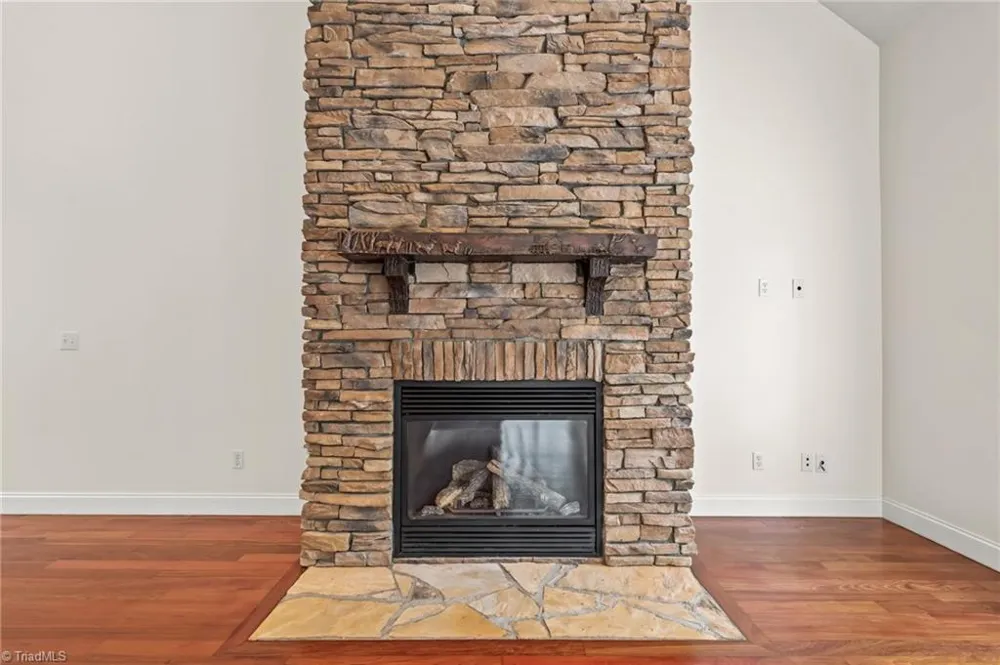 3321 Lower Lake Road Thomasville, NC 27360