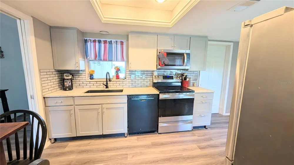 3286 BRUNSWICK LANE #704 Sarasota, FL 34239