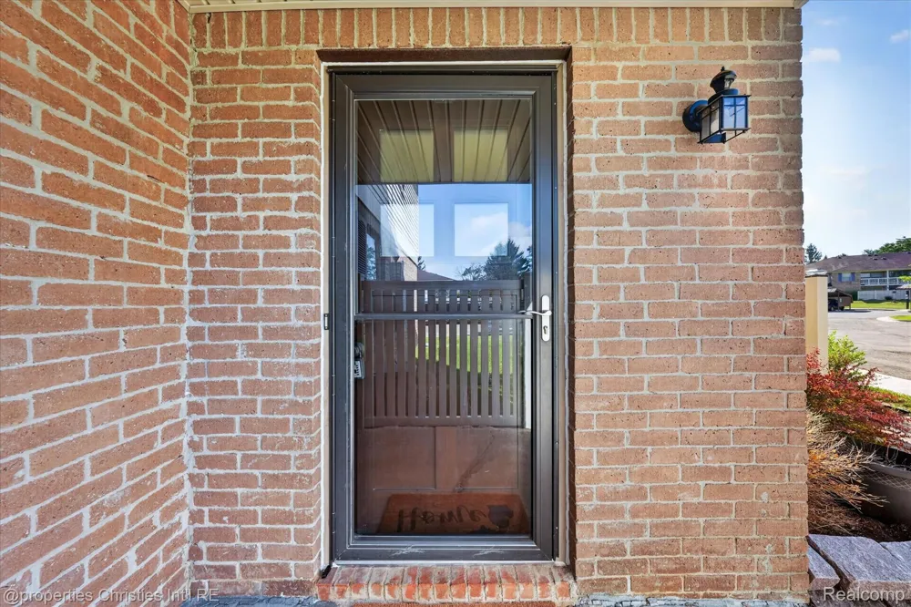 61175 Greenwood Drive South Lyon City, MI 48178