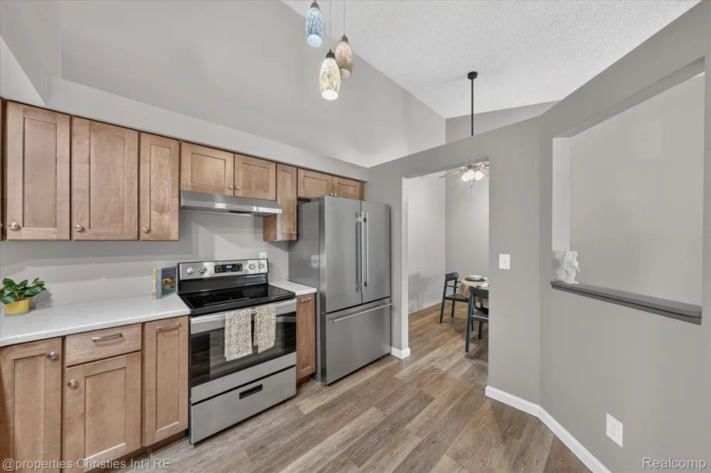 61175 Greenwood Drive South Lyon City, MI 48178
