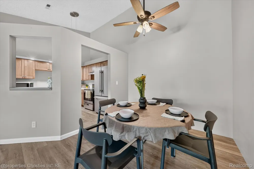61175 Greenwood Drive South Lyon City, MI 48178