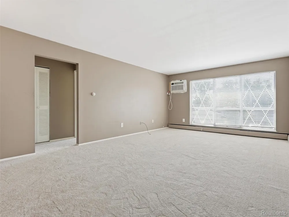26345 W 7 Mile Road #229 Redford Charter Township, MI 48240