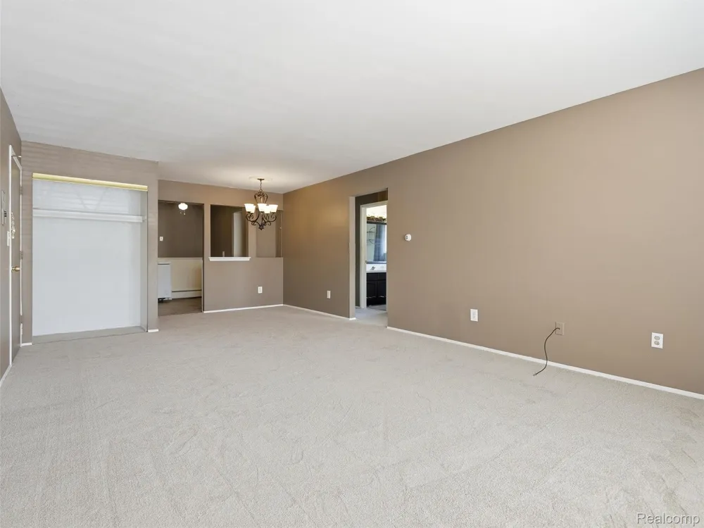 26345 W 7 Mile Road #229 Redford Charter Township, MI 48240