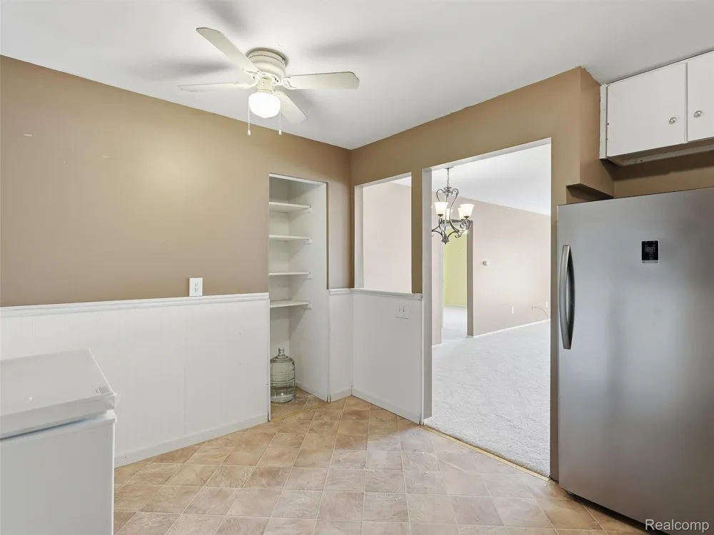 26345 W 7 Mile Road #229 Redford Charter Township, MI 48240