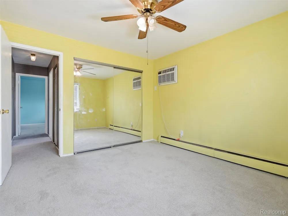 26345 W 7 Mile Road #229 Redford Charter Township, MI 48240