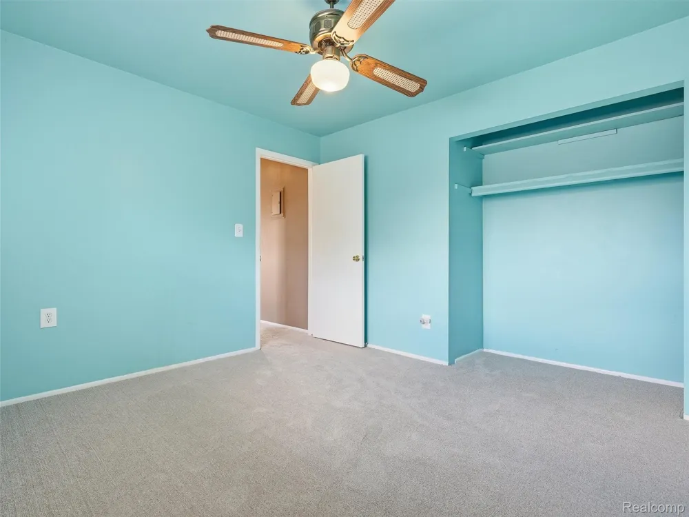 26345 W 7 Mile Road #229 Redford Charter Township, MI 48240