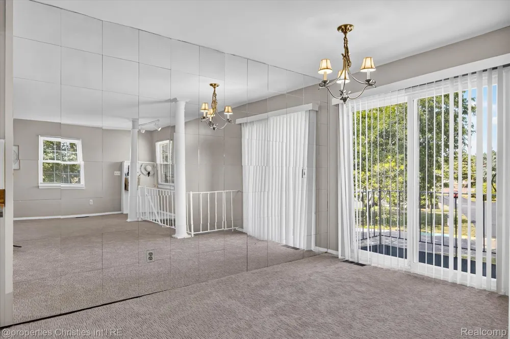 23672 N Rockledge Novi City, MI 48375
