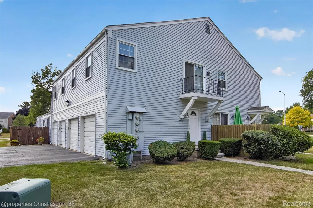 23672 N Rockledge Novi City, MI 48375