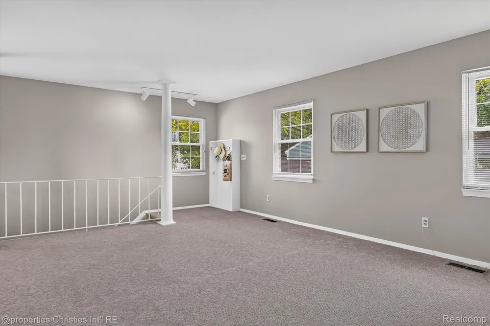 23672 N Rockledge Novi City, MI 48375
