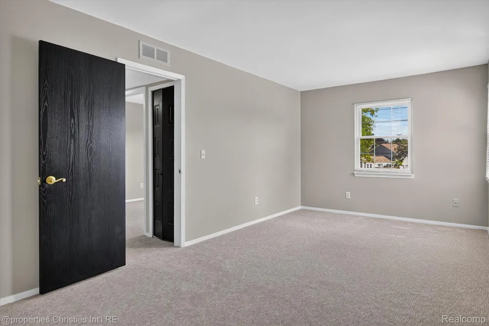 23672 N Rockledge Novi City, MI 48375