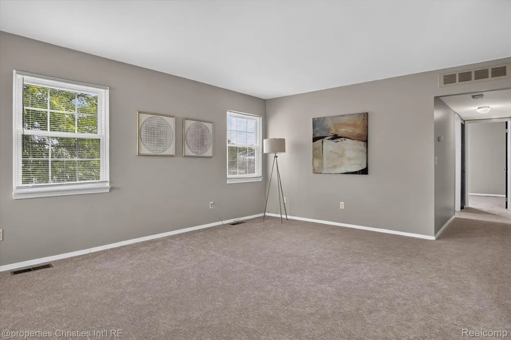 23672 N Rockledge Novi City, MI 48375