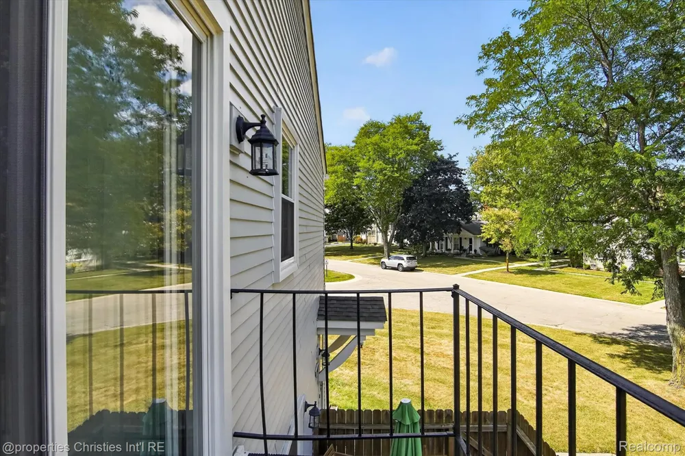 23672 N Rockledge Novi City, MI 48375