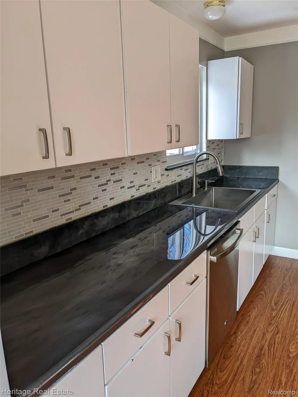 612 W Hudson Avenue Madison Heights City, MI 48071