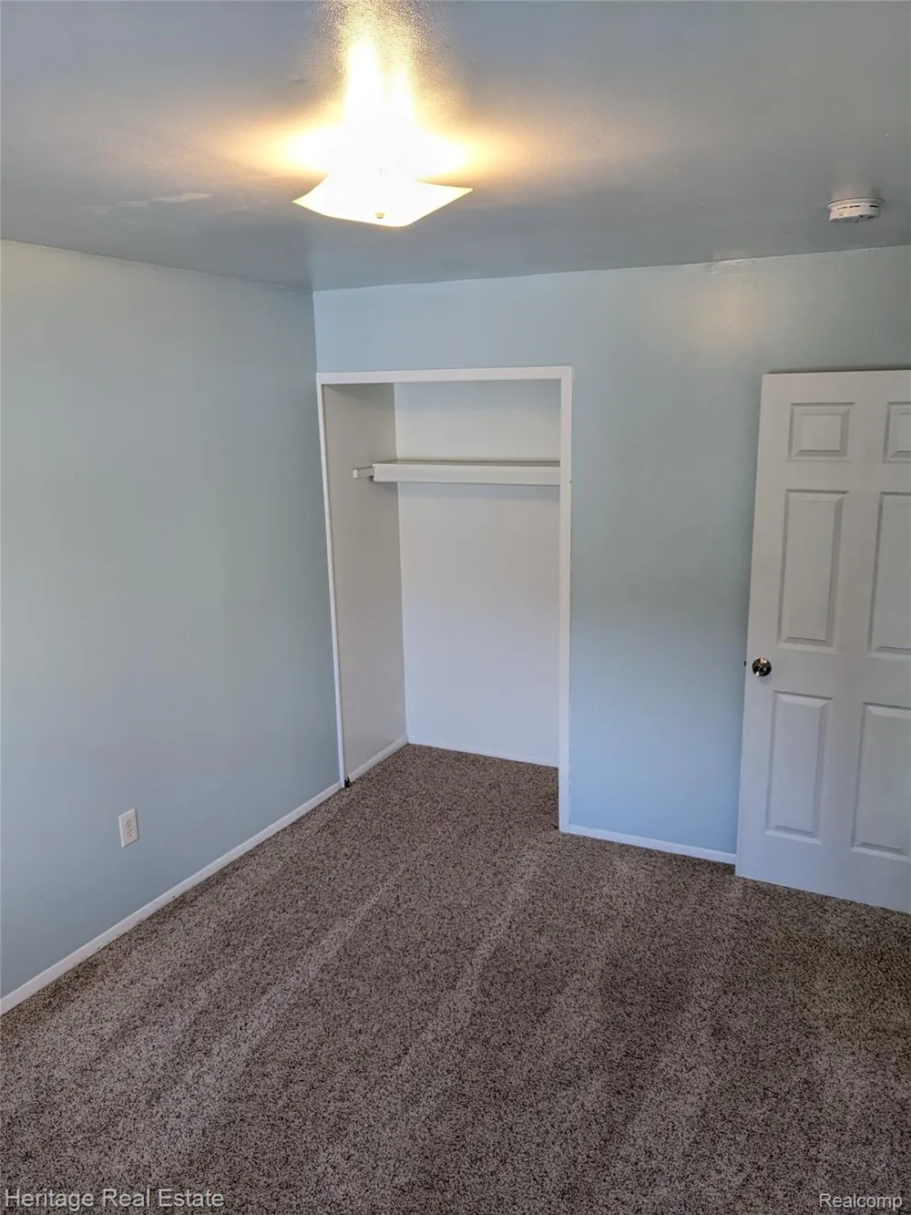 612 W Hudson Avenue Madison Heights City, MI 48071