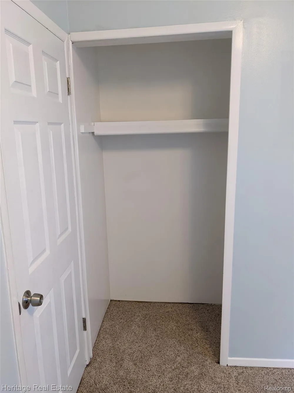 612 W Hudson Avenue Madison Heights City, MI 48071