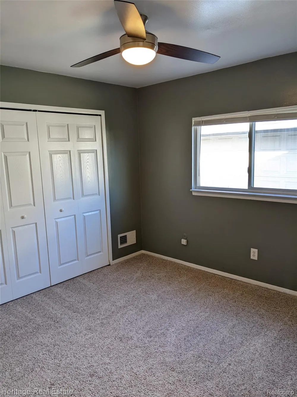 612 W Hudson Avenue Madison Heights City, MI 48071