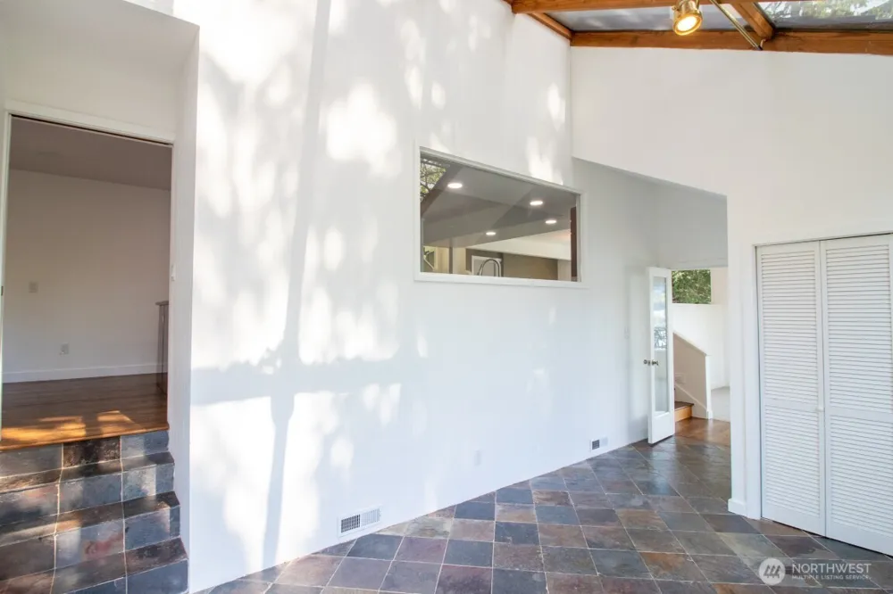 7255 E Mercer Way Mercer Island, WA 98040
