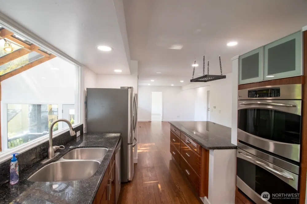7255 E Mercer Way Mercer Island, WA 98040